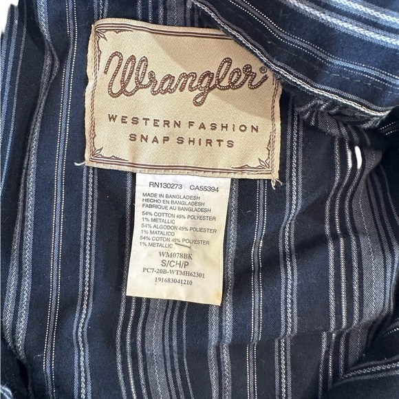 WRANGLER BLACK GRAY SILVER METALIC THREADS SNAP SHIRT MEN’S SZ SMALL Pettite - Picture 5 of 8